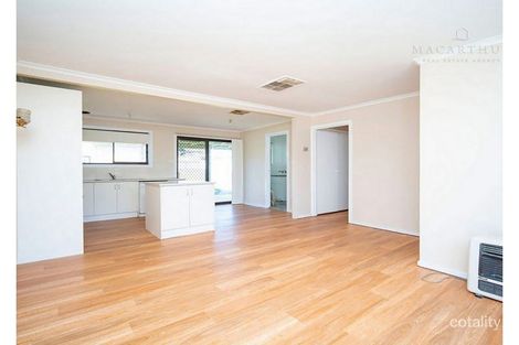 Property photo of 25 Truscott Drive Ashmont NSW 2650