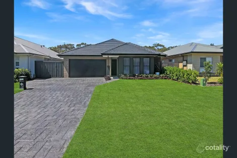 18 Apple St, Fern Bay, NSW 2295