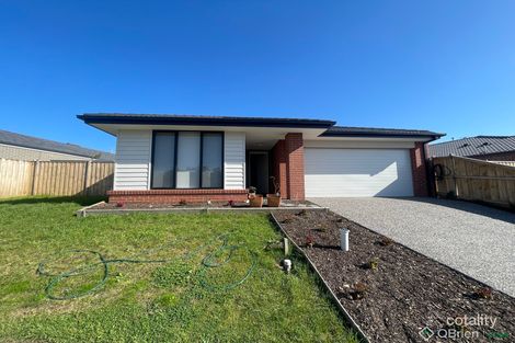 21 Peachtree Dr, Drouin, VIC 3818