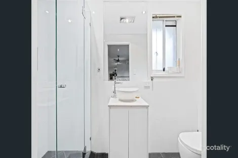 Property photo of 38 Eastern Court Helensvale QLD 4212