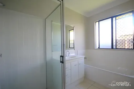Property photo of 20 Woodwark Drive Bushland Beach QLD 4818