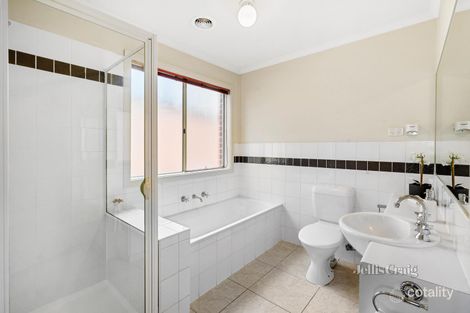 Property photo of 1/19-21 Kershaw Street Bentleigh East VIC 3165
