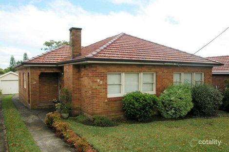 42 New England Dr, Kingsgrove, NSW 2208