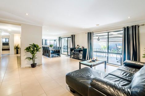 Property photo of 6 Scarlet Crescent Pakenham VIC 3810