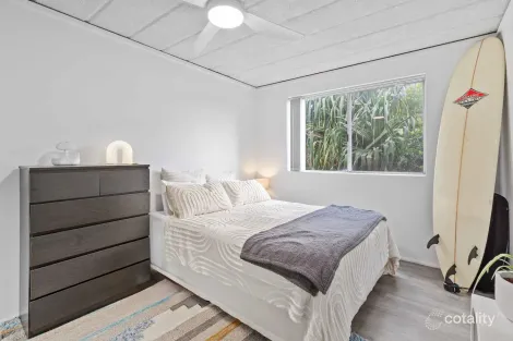 Property photo of 4/74-76 The Esplanade Burleigh Heads QLD 4220