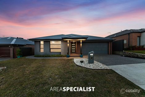 Property photo of 12 Albert Circuit Pakenham VIC 3810