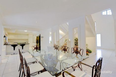 Property photo of 6 Pinehurst Place Carindale QLD 4152