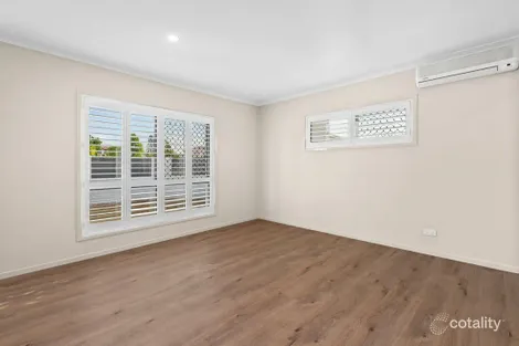 Property photo of 4 Sumner Place Carindale QLD 4152