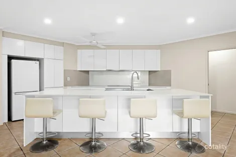 Property photo of 4 Sumner Place Carindale QLD 4152