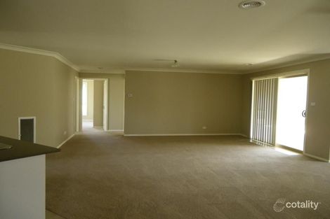 Property photo of 2 Burrows Court Orange NSW 2800