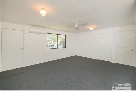 Property photo of 16 Halligan Crescent Norman Gardens QLD 4701