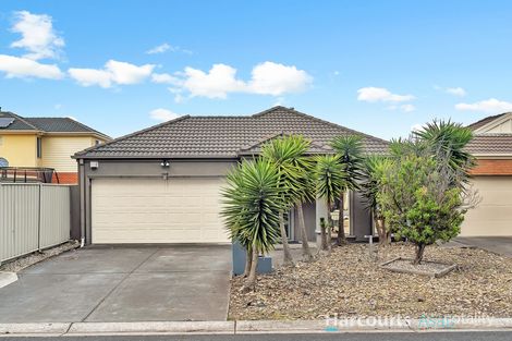 Property photo of 16 Tuscorora Green Craigieburn VIC 3064