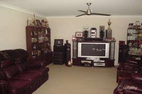 Property photo of 2 Sam Court Morayfield QLD 4506