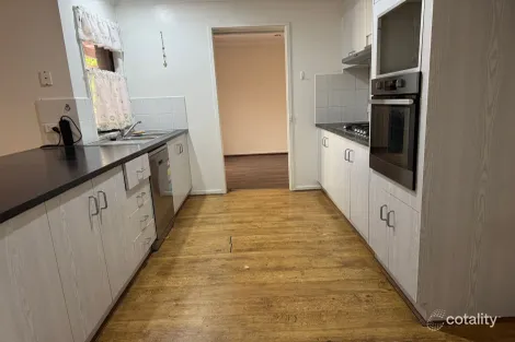 Property photo of 43 Collins Crescent Berwick VIC 3806