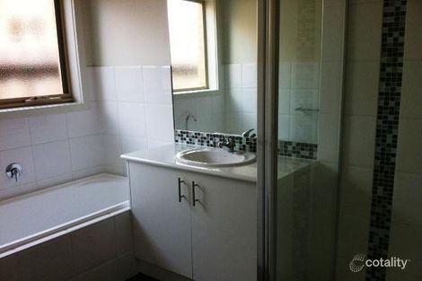 Property photo of 27 Sumner Crescent Point Cook VIC 3030