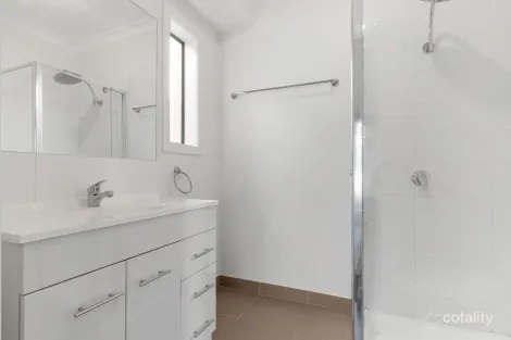 Property photo of 99 Oberon Drive Carrum Downs VIC 3201