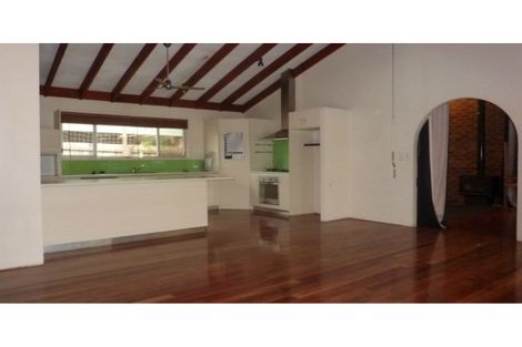 Property photo of 38 Nalya Crescent Karana Downs QLD 4306