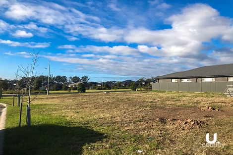 Property photo of 18 Carroll Street Oran Park NSW 2570