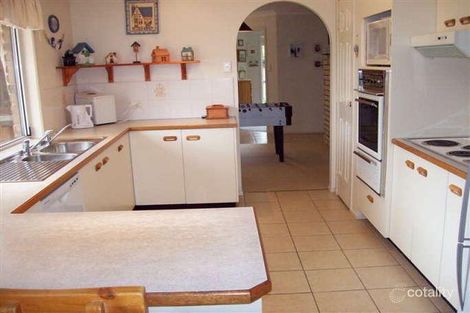 Property photo of 32 Yewleaf Place Calamvale QLD 4116