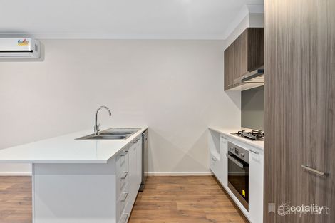 Property photo of 15 Fadden Mews Officer VIC 3809