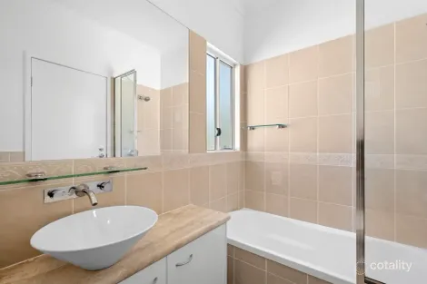 Property photo of 2/49 Bluefin Court Noosaville QLD 4566