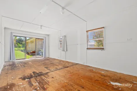Property photo of 8 Girraween Avenue Erina NSW 2250