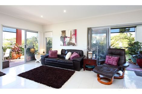 Property photo of 15 Ames Street Coorparoo QLD 4151