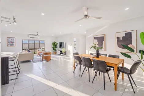 Property photo of 55 McFarlane Drive Kanimbla QLD 4870
