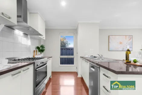 Property photo of 2 Destiny Lane Tarneit VIC 3029