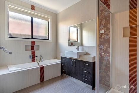 Property photo of 20 Ebony Circuit Craigieburn VIC 3064