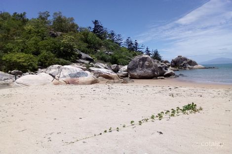 1 Magnetic St, Picnic Bay, QLD 4819