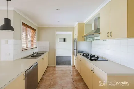 Property photo of 4 Baluk Place Kurunjang VIC 3337