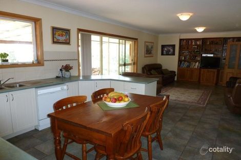 Property photo of 8 Girrahween Place Orange NSW 2800