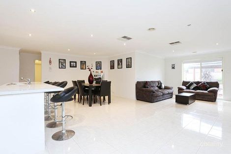 Property photo of 12 Cunningham Chase Burnside Heights VIC 3023