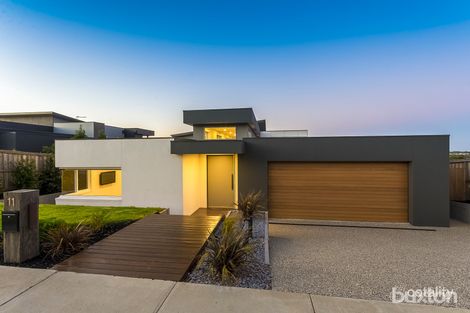 11 Balleroy Rd, Highton, VIC 3216