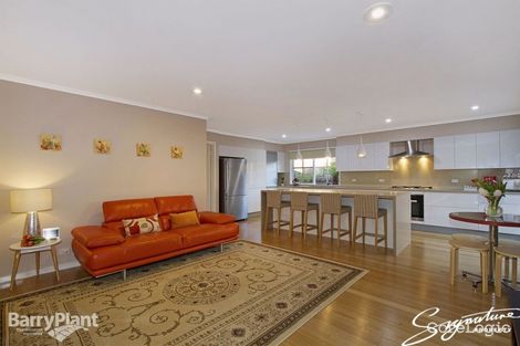 Property photo of 27 Watersedge Close Knoxfield VIC 3180