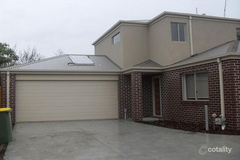 Property photo of 2/17 Henry Street Pakenham VIC 3810