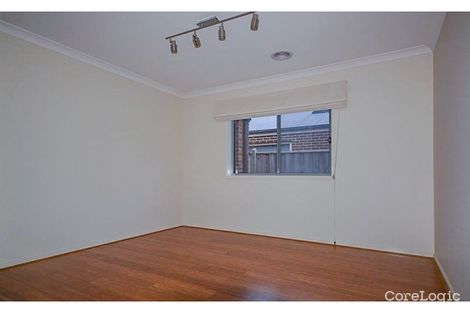 Property photo of 15 Chantenay Parade Cranbourne North VIC 3977
