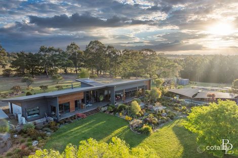 Property photo of 17 Greenmeadow Lane Nowra Hill NSW 2540