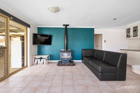 Property photo of 2 Killington Crescent Boulder WA 6432