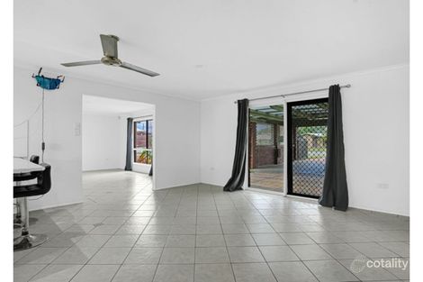 Property photo of 197 Sun Valley Road Kin Kora QLD 4680