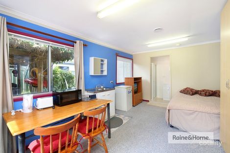 27 Carrington Ave, Woy Woy, NSW 2256
