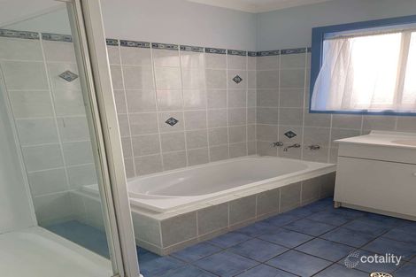 Property photo of 10 Gull Close Catalina NSW 2536