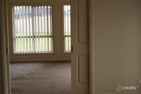 Property photo of 9 Braeburn Crescent Orange NSW 2800