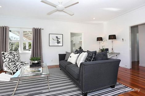 Property photo of 87 Taringa Parade Indooroopilly QLD 4068