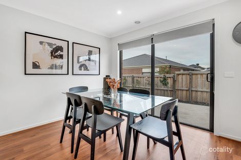 Property photo of 15 Trijena Avenue Mickleham VIC 3064