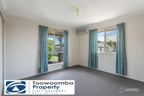 Property photo of 4 Jade Close Darling Heights QLD 4350