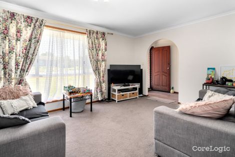 Property photo of 20 Sir James Hardy Way Woodcroft SA 5162