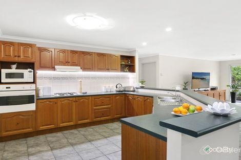 Property photo of 1 Sweet Wattle Place Somerville VIC 3912