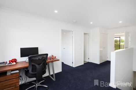 Property photo of 10 Fluent Lane Greenvale VIC 3059